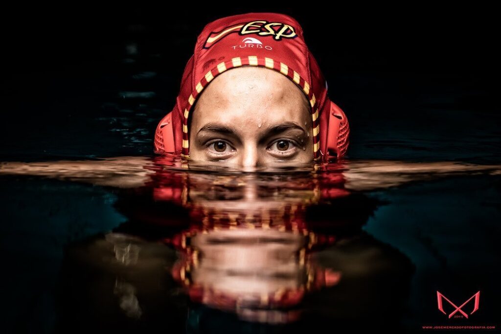 Laura Ester waterpolo